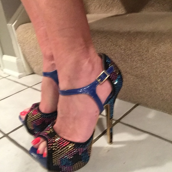 Alba blue heels. - Picture 3 of 5